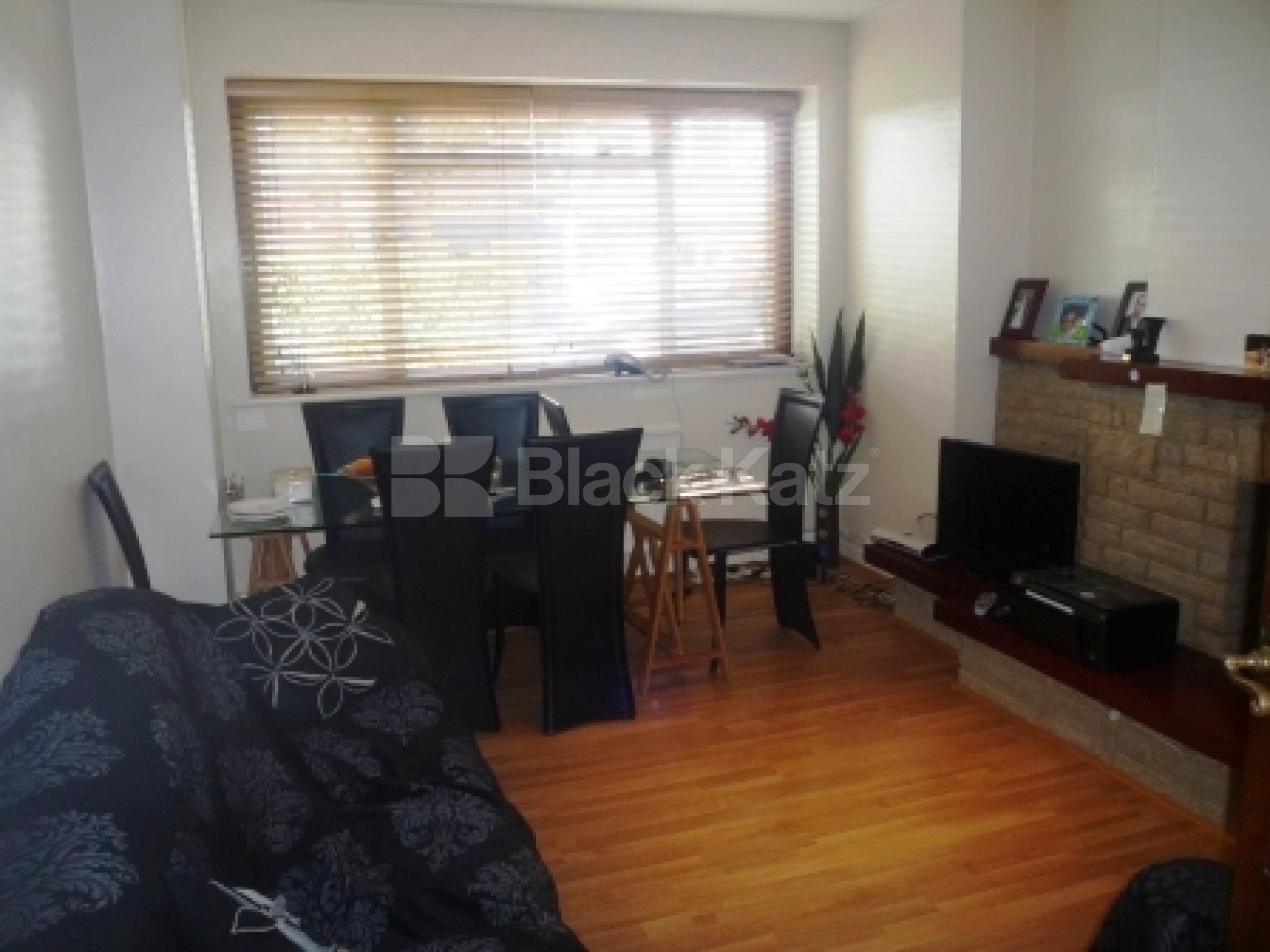 			2 Bedroom, 1 bath, 1 reception Flat			 East End Road, East Finchley N2