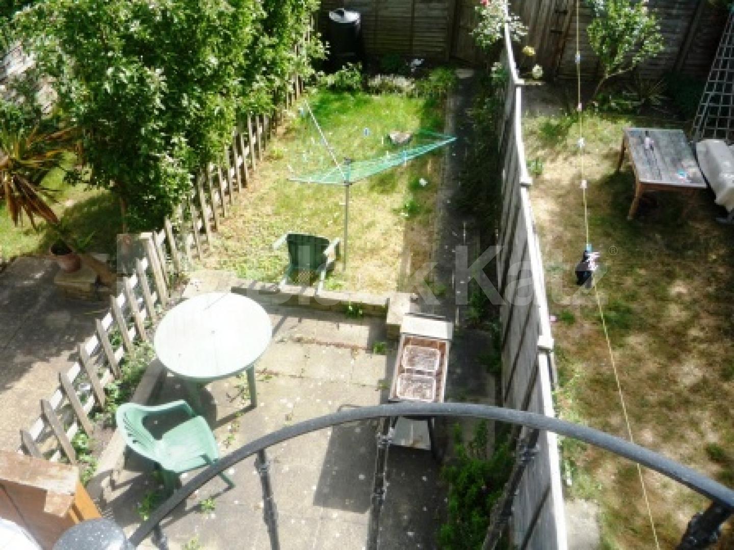 			3 Bedroom, 1 bath, 1 reception Flat			 Stonard Road, PALMERS GREEN