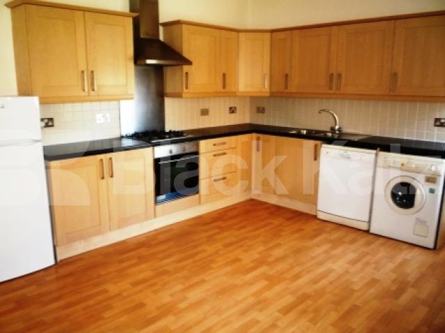			3 Bedroom, 1 bath, 1 reception Flat			 Stonard Road, PALMERS GREEN