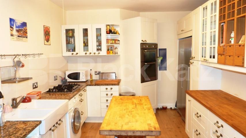			Amazing Garden Flat !, 1 Bedroom, 1 bath, 1 reception Ground Floor Flat			 Maidstone Road, BOUNDS GREEN, N11