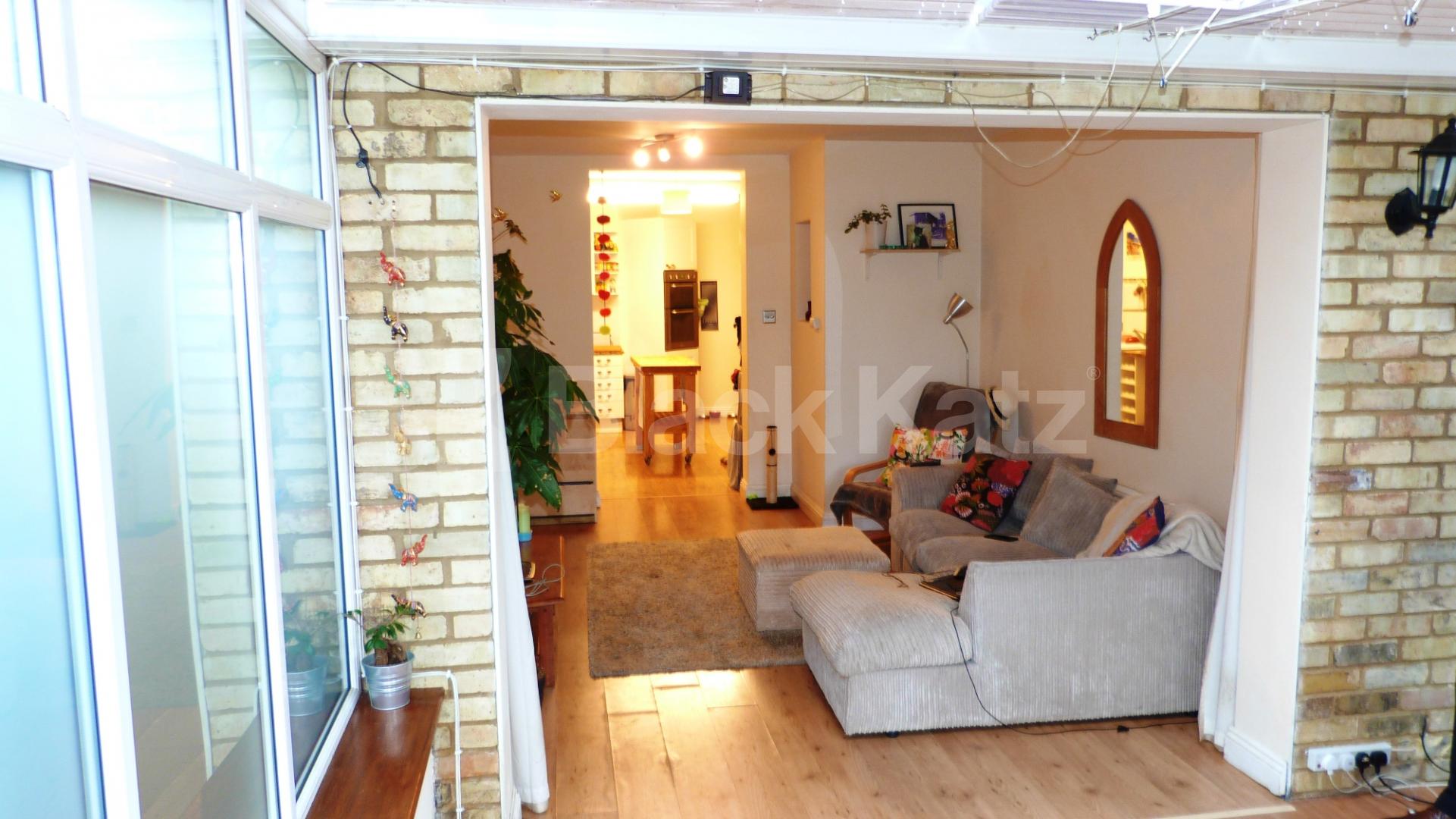 			Amazing Garden Flat !, 1 Bedroom, 1 bath, 1 reception Ground Floor Flat			 Maidstone Road, BOUNDS GREEN, N11