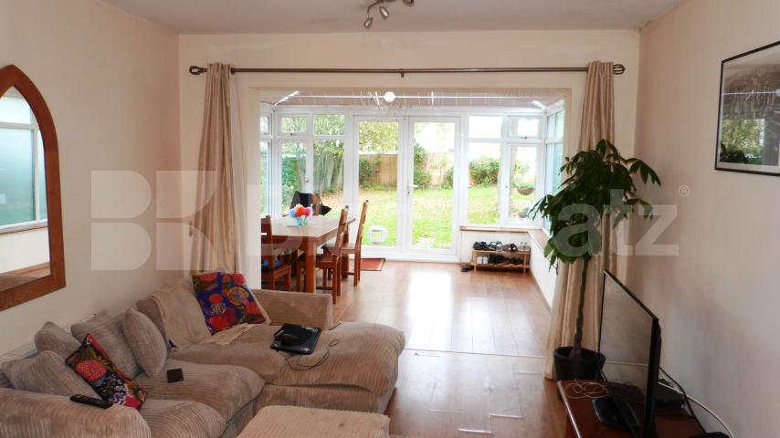 			Amazing Garden Flat !, 1 Bedroom, 1 bath, 1 reception Ground Floor Flat			 Maidstone Road, BOUNDS GREEN, N11