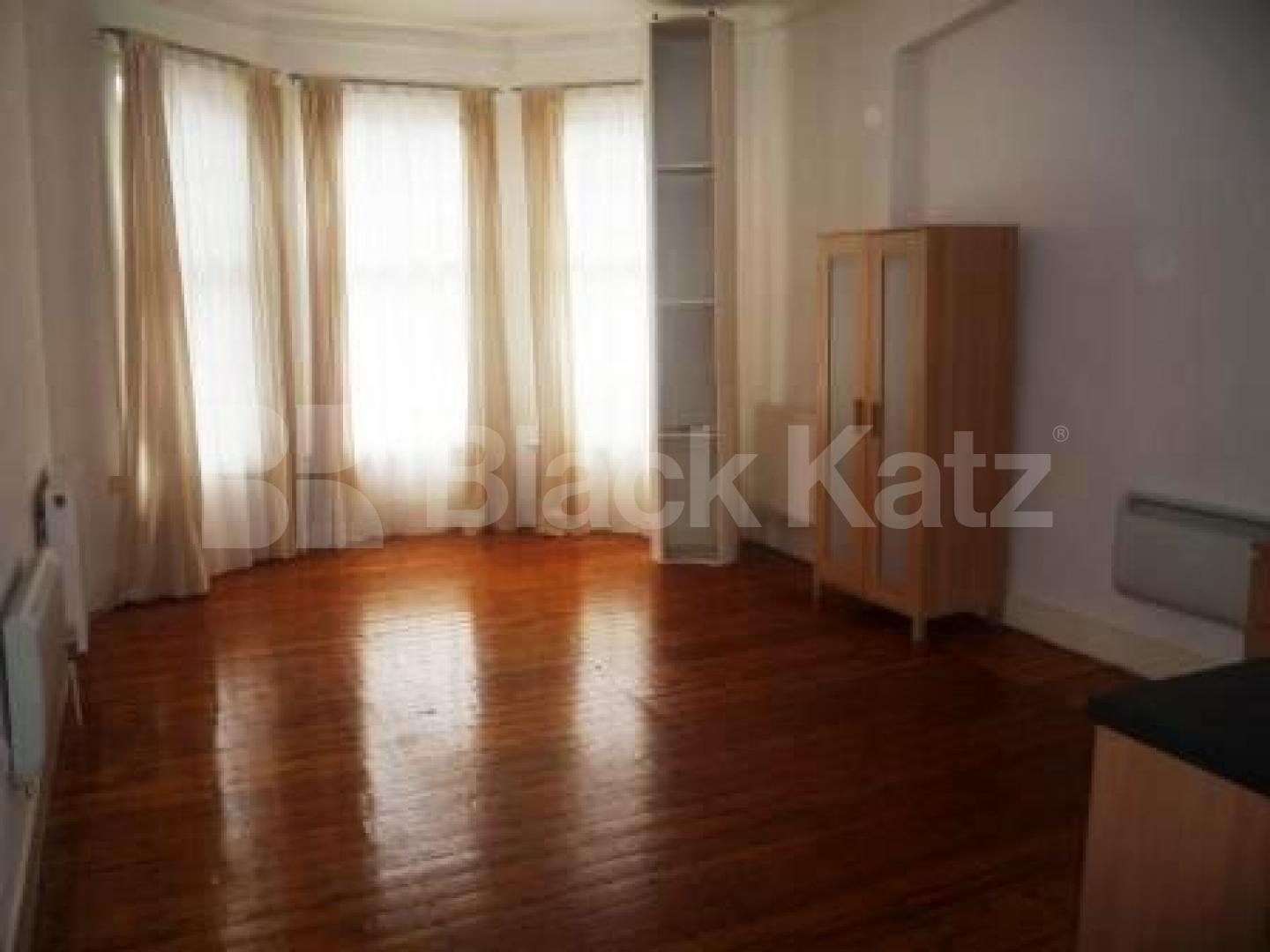 			Studio Apartment, 1 bath, 1 reception Studio			 Wellfield Avenue, MUSWELL HILL