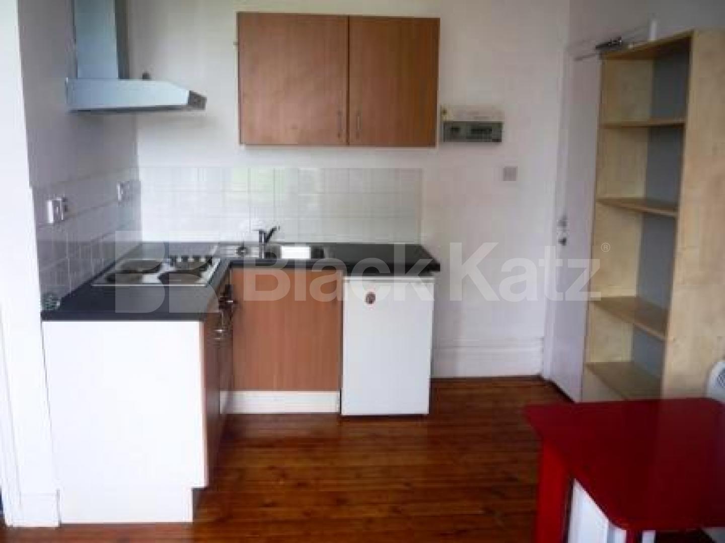 			Studio Apartment, 1 bath, 1 reception Studio			 Wellfield Avenue, MUSWELL HILL