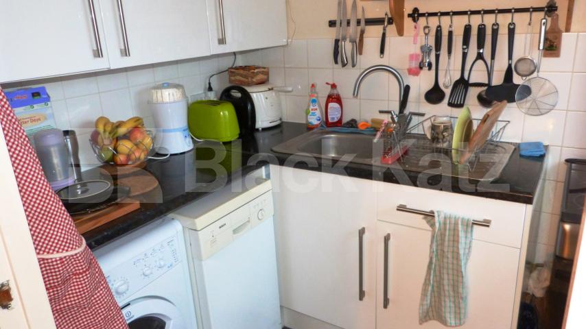 			1 Bedroom, 1 bath, 1 reception Flat			 Deanery close, East Finchley