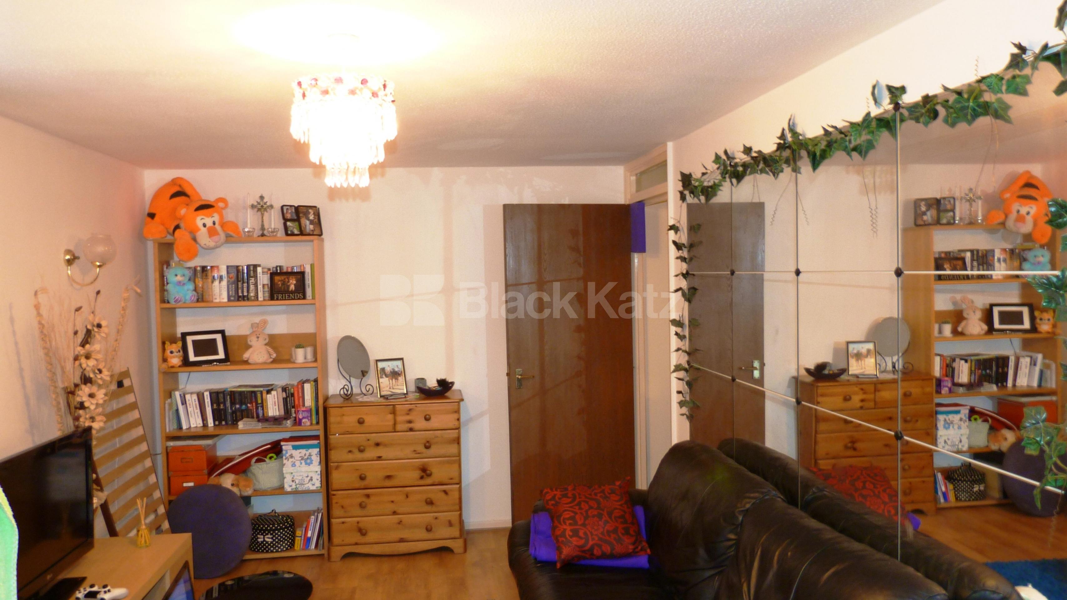 			1 Bedroom, 1 bath, 1 reception Flat			 Deanery close, East Finchley N2