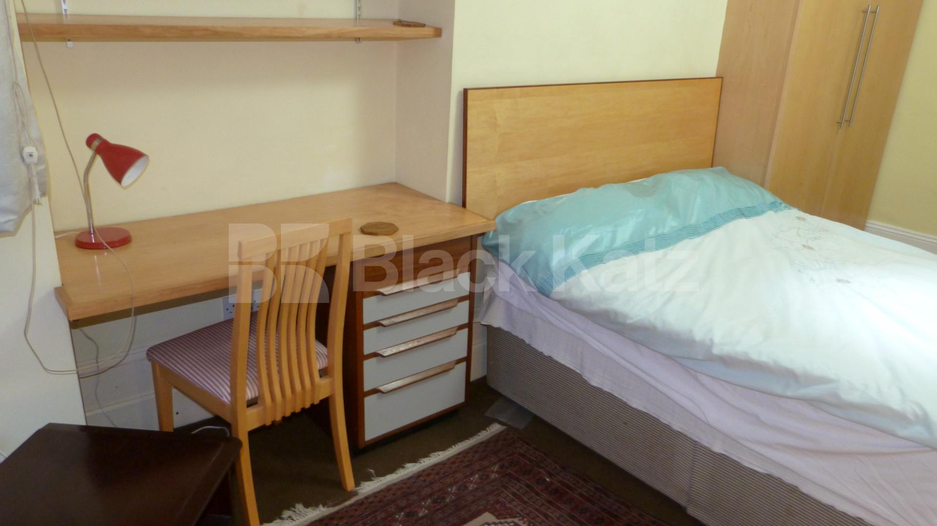 			Studio Apartment, 1 bath, 1 reception Studio			 Nelson road, Crouch End