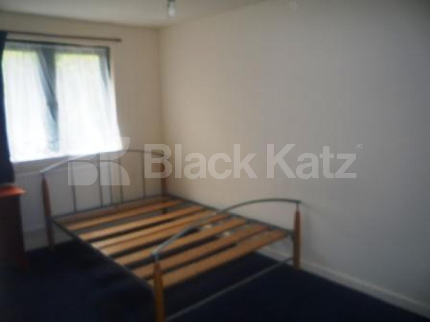 			3 Bedroom, 1 bath, 1 reception Terraced House			 Miles Road, Hornsey