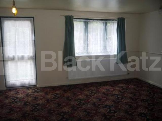 			3 Bedroom, 1 bath, 1 reception Terraced House			 Miles Road, Hornsey