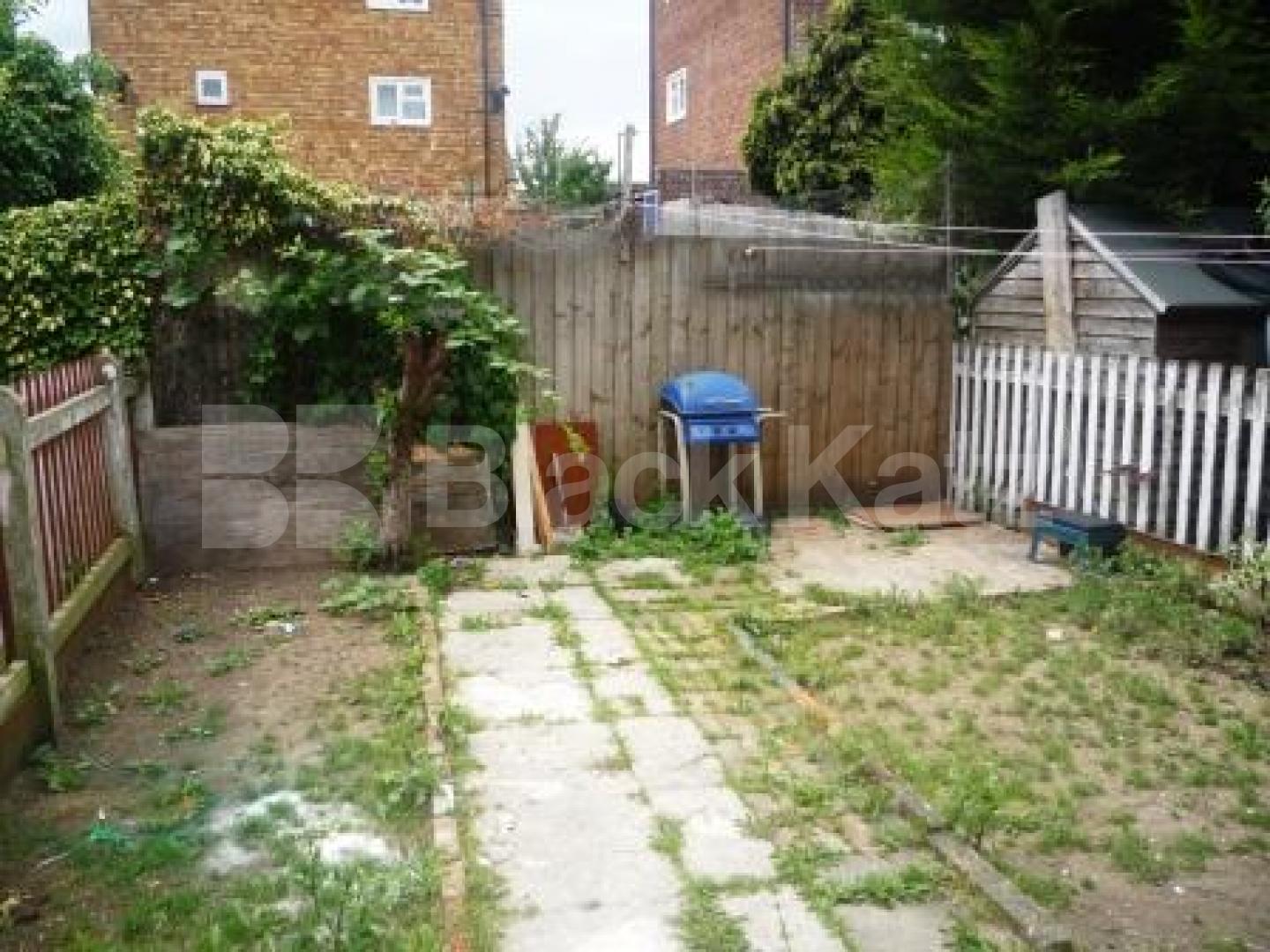 			3 Bedroom, 1 bath, 1 reception Terraced House			 Miles Road, Hornsey