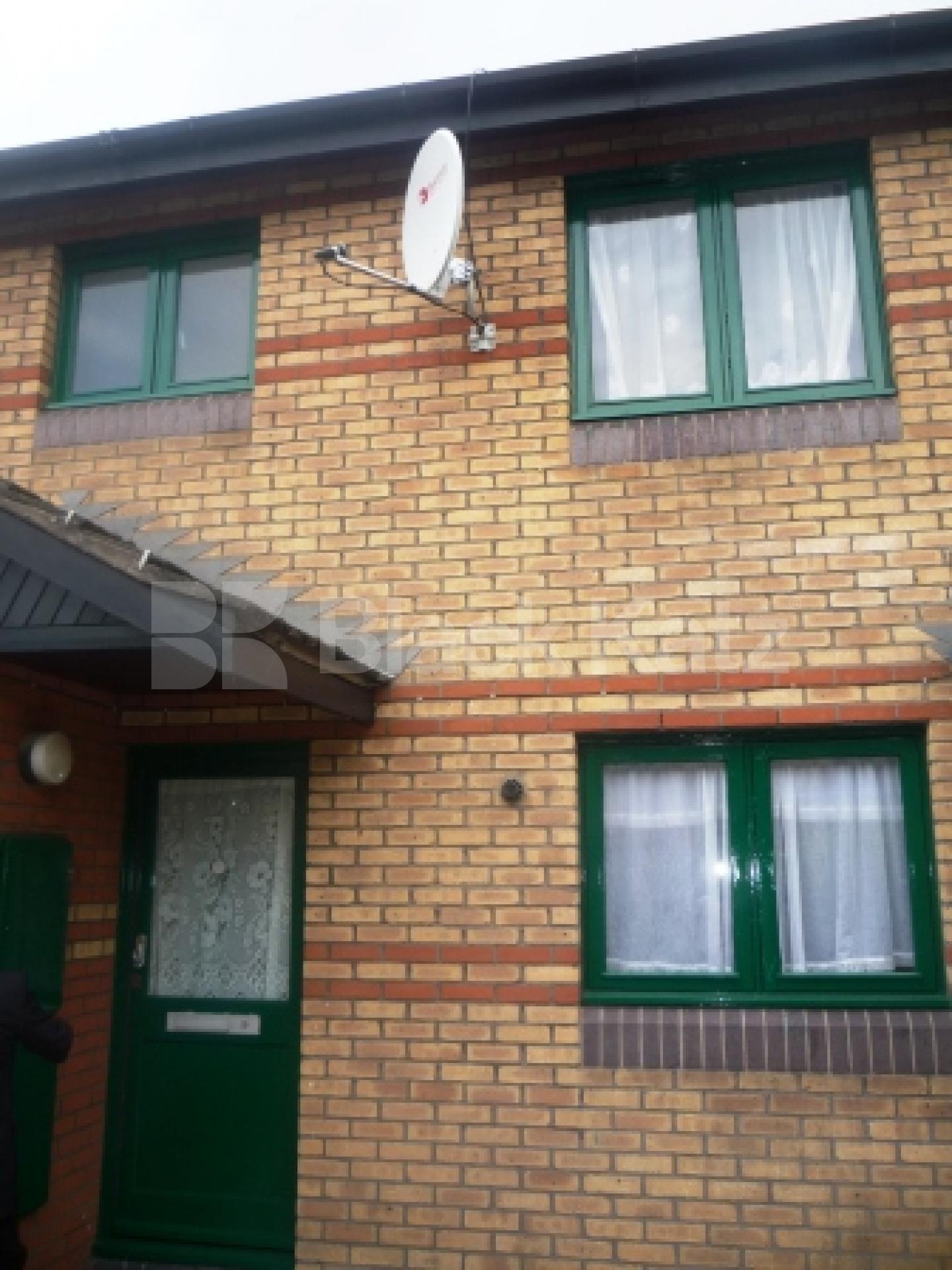 			3 Bedroom, 1 bath, 1 reception Terraced House			 Miles Road, Hornsey N8