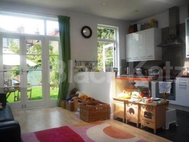 			4 Bedroom, 1 bath, 1 reception Semi-Detached House			 Outram Road, Alexandra Palace