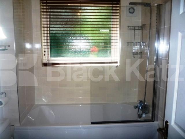 			1 Bedroom, 1 bath, 1 reception Flat			 Hornsey Lane Gardens, HIGHGATE