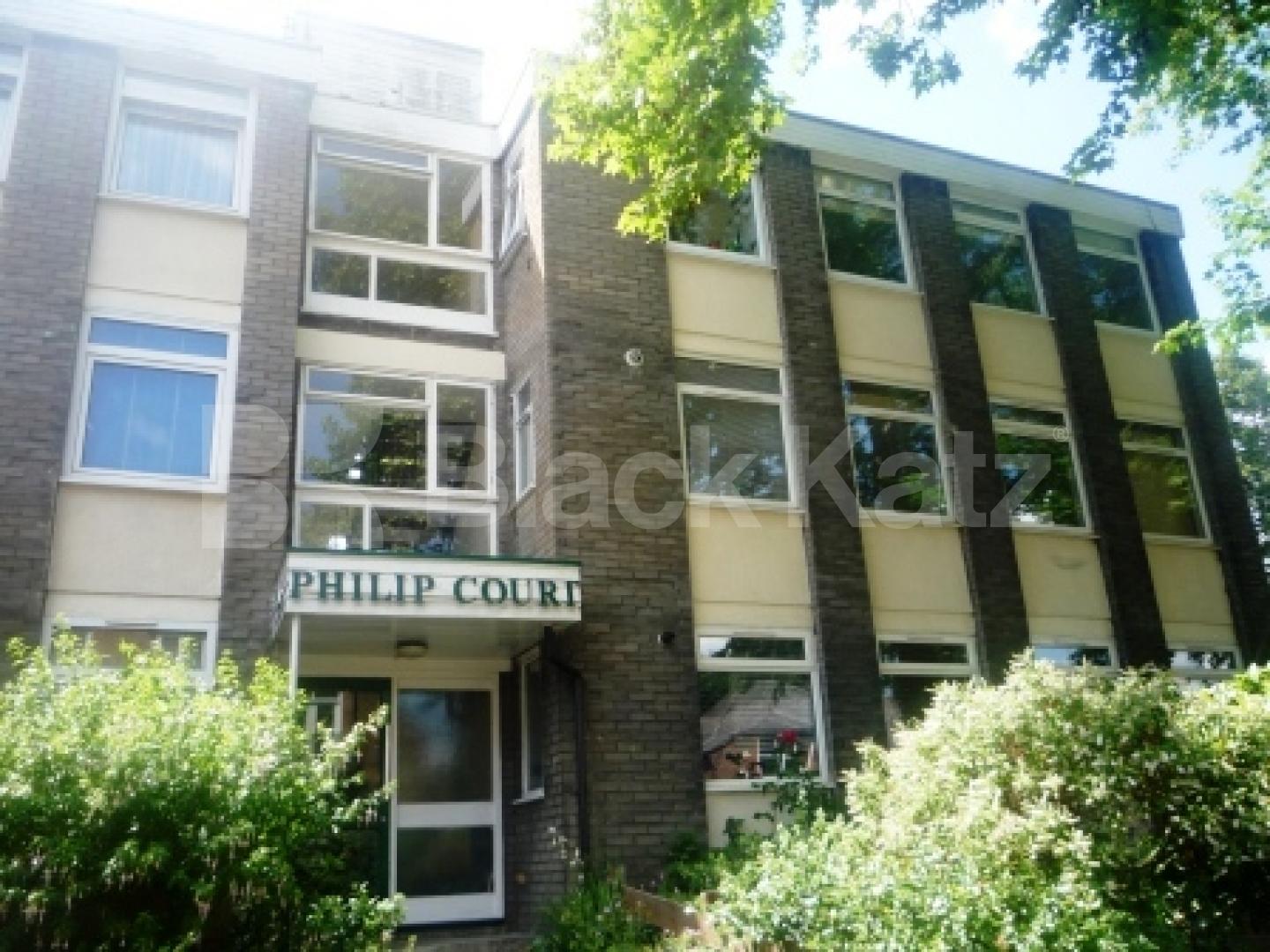 			1 Bedroom, 1 bath, 1 reception Flat			 Hornsey Lane Gardens, HIGHGATE