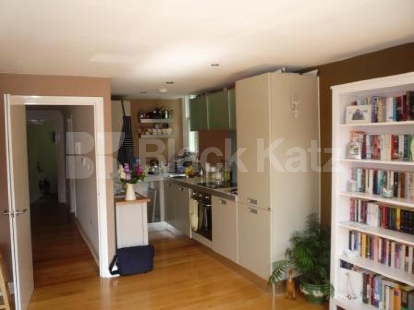 			2 Bedroom, 1 bath, 1 reception Flat			 Hillfield Avenue, CROUCH END