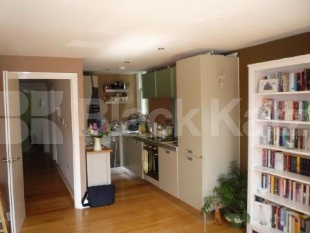 			2 Bedroom, 1 bath, 1 reception Flat			 Hillfield Avenue, CROUCH END