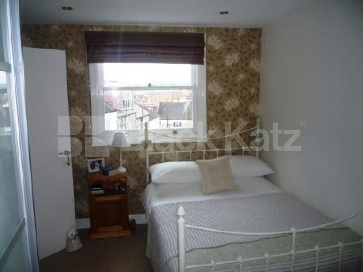 			2 Bedroom, 1 bath, 1 reception Flat			 Hillfield Avenue, CROUCH END