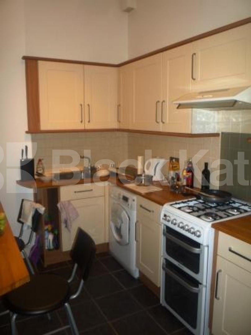 			LET, 1 Bedroom, 1 bath, 1 reception Flat			 Alexandra Park Road, MUSWELL HILL