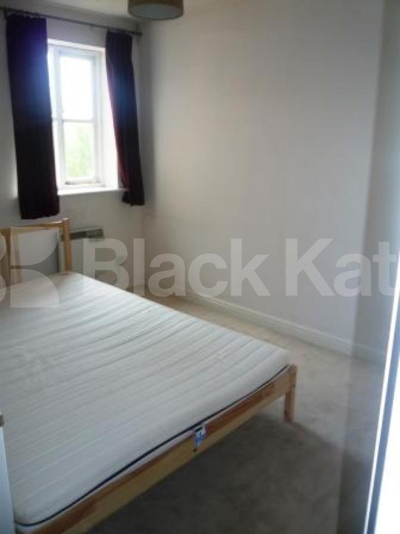 			2 Bedroom, 1 bath, 1 reception Apartment			 Lucas Gardens, EAST FINCHLEY