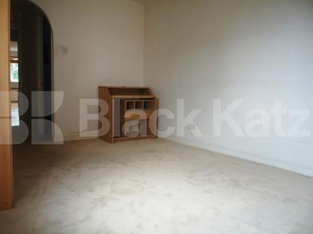 			2 Bedroom, 1 bath, 1 reception Apartment			 Lucas Gardens, EAST FINCHLEY