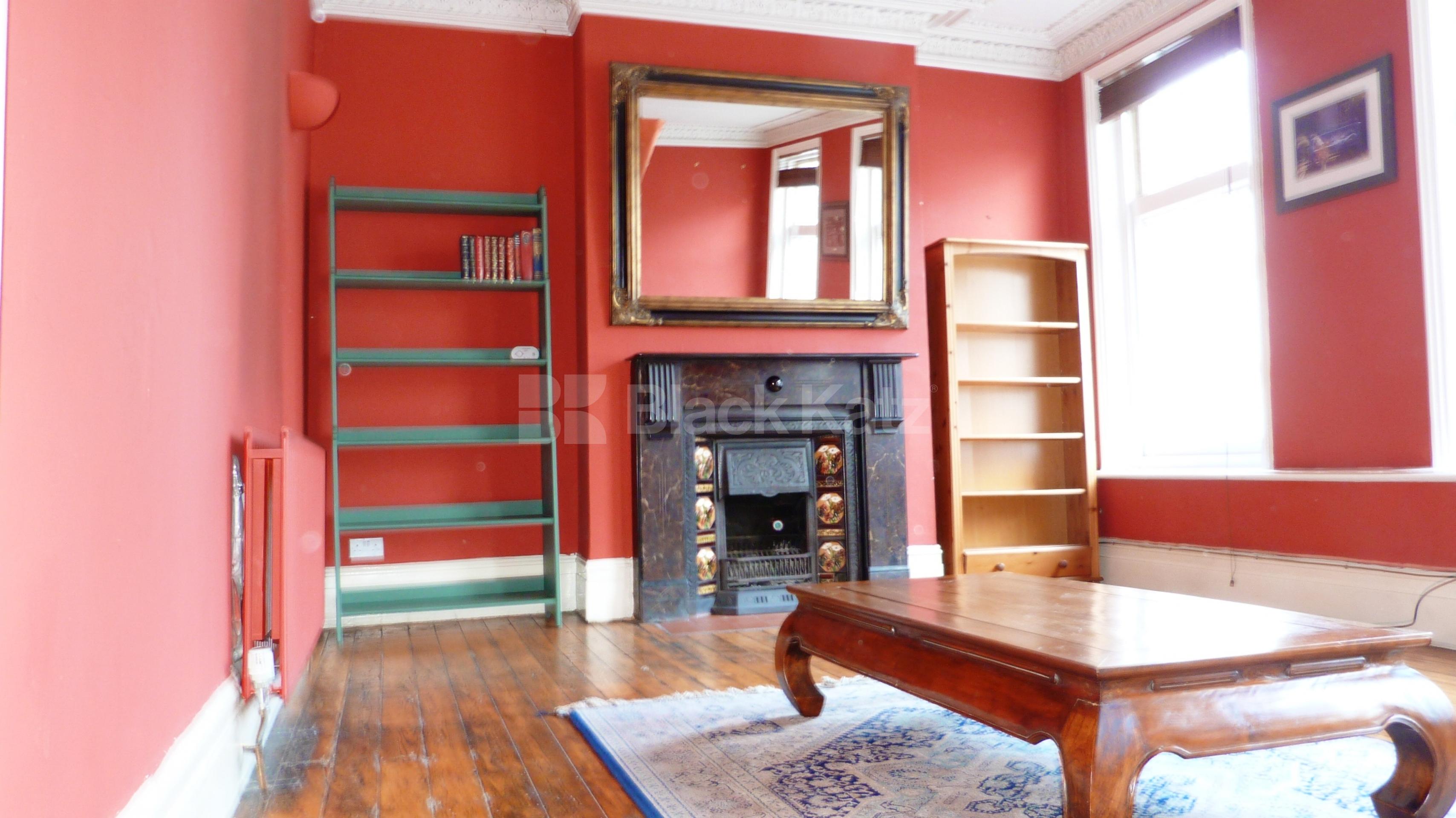 			1 Bedroom, 1 bath, 1 reception Flat			 Avenue Mews, Muswell Hill N10