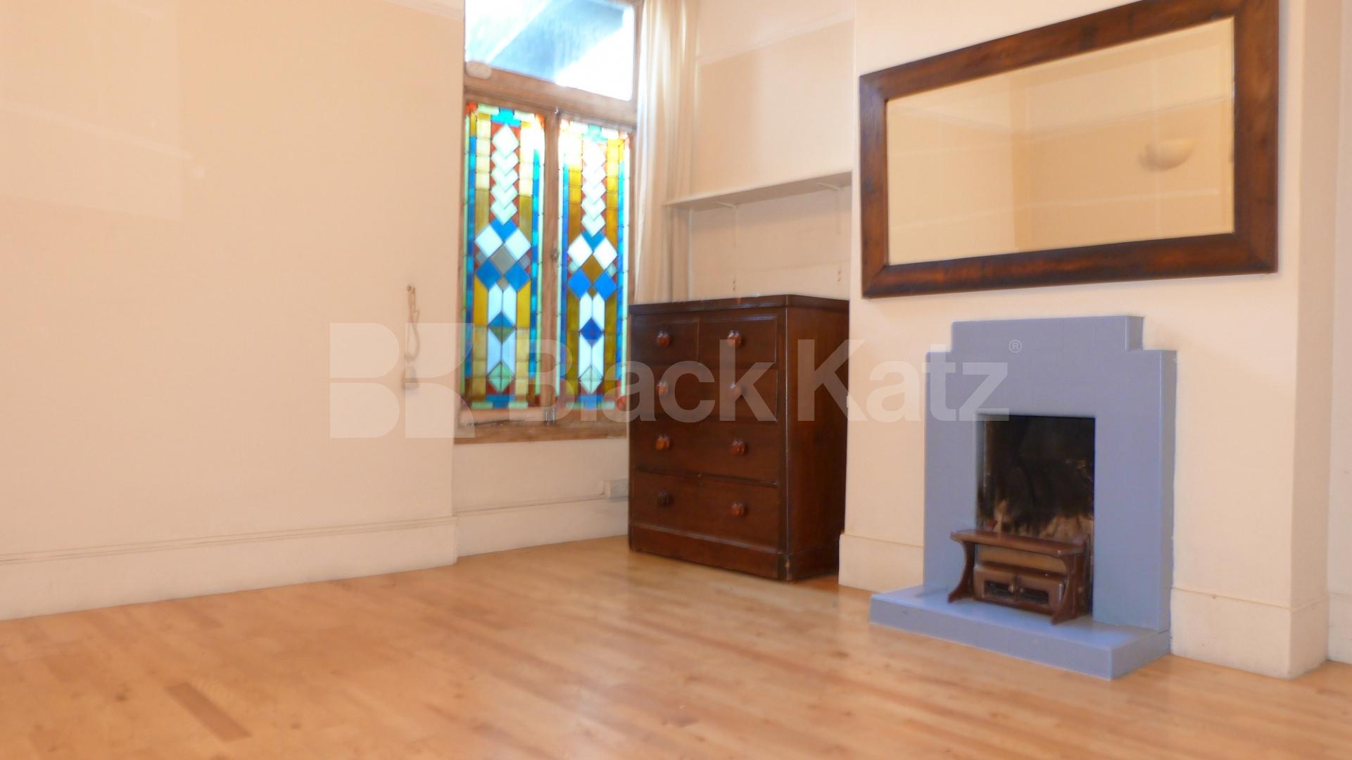 			1 Bedroom, 1 bath, 1 reception Flat			 Avenue Mews, Muswell Hill