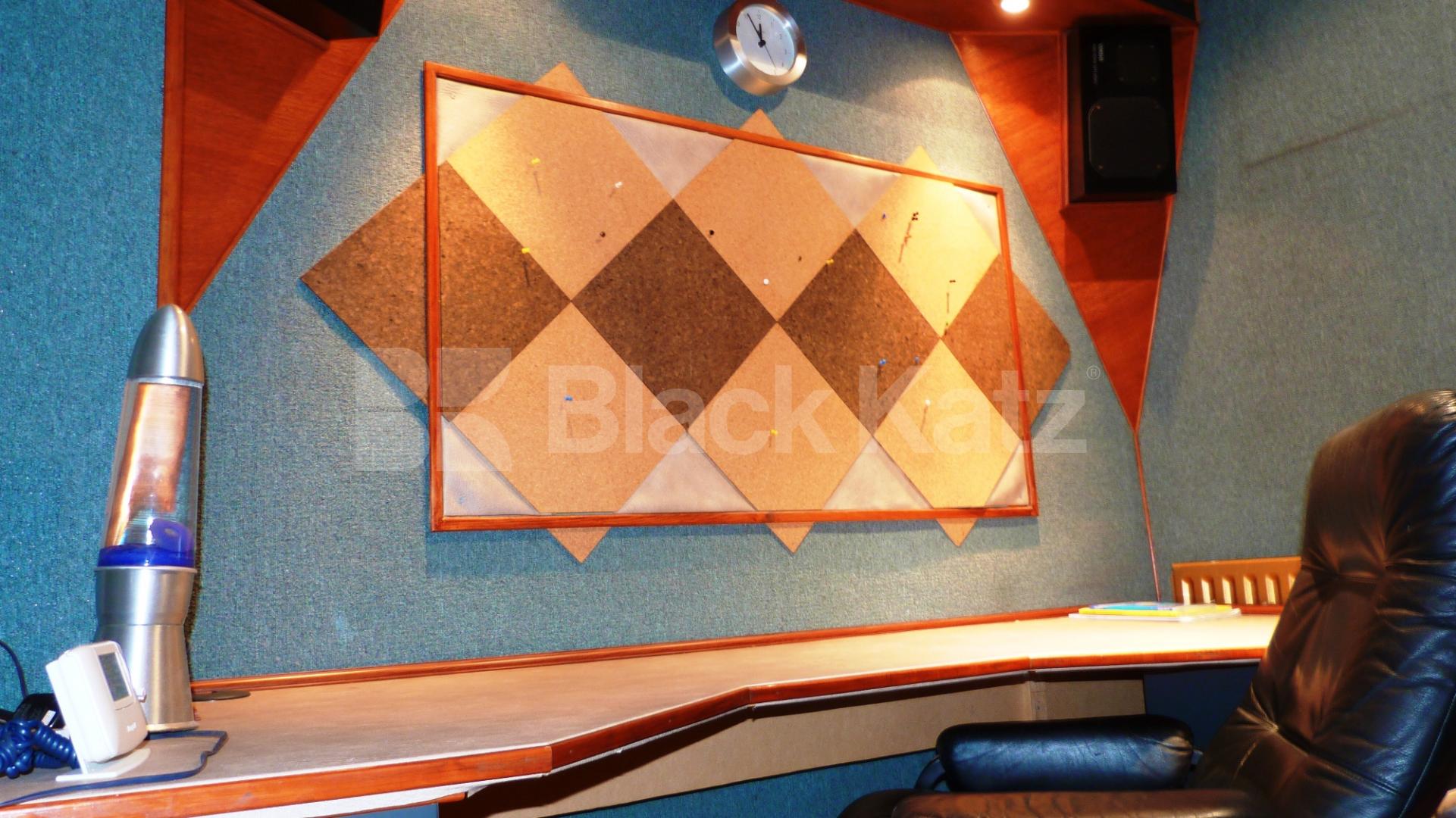 			1 Bedroom, 1 bath, 1 reception Flat			 Avenue Mews, Muswell Hill