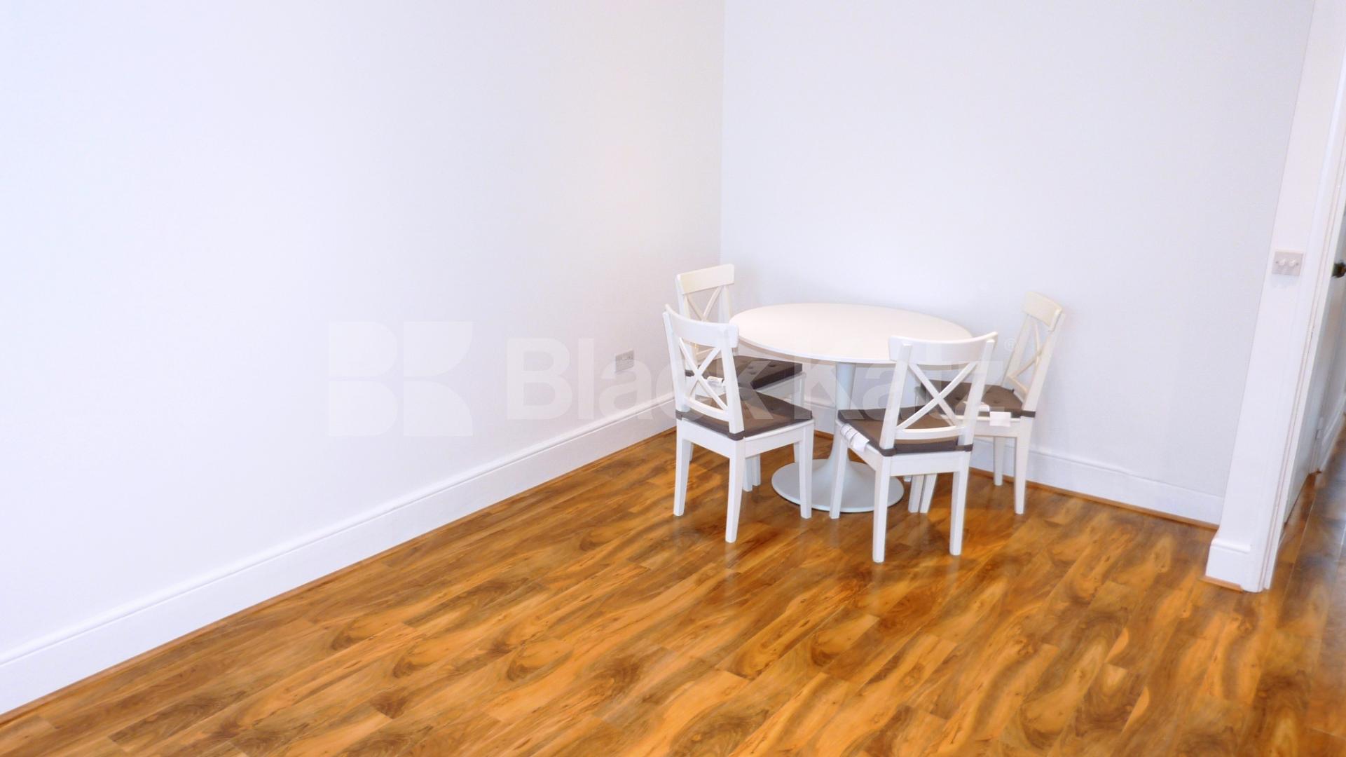 			2 Bedroom, 1 bath, 1 reception Flat			 Stanhope avenue, Finchley