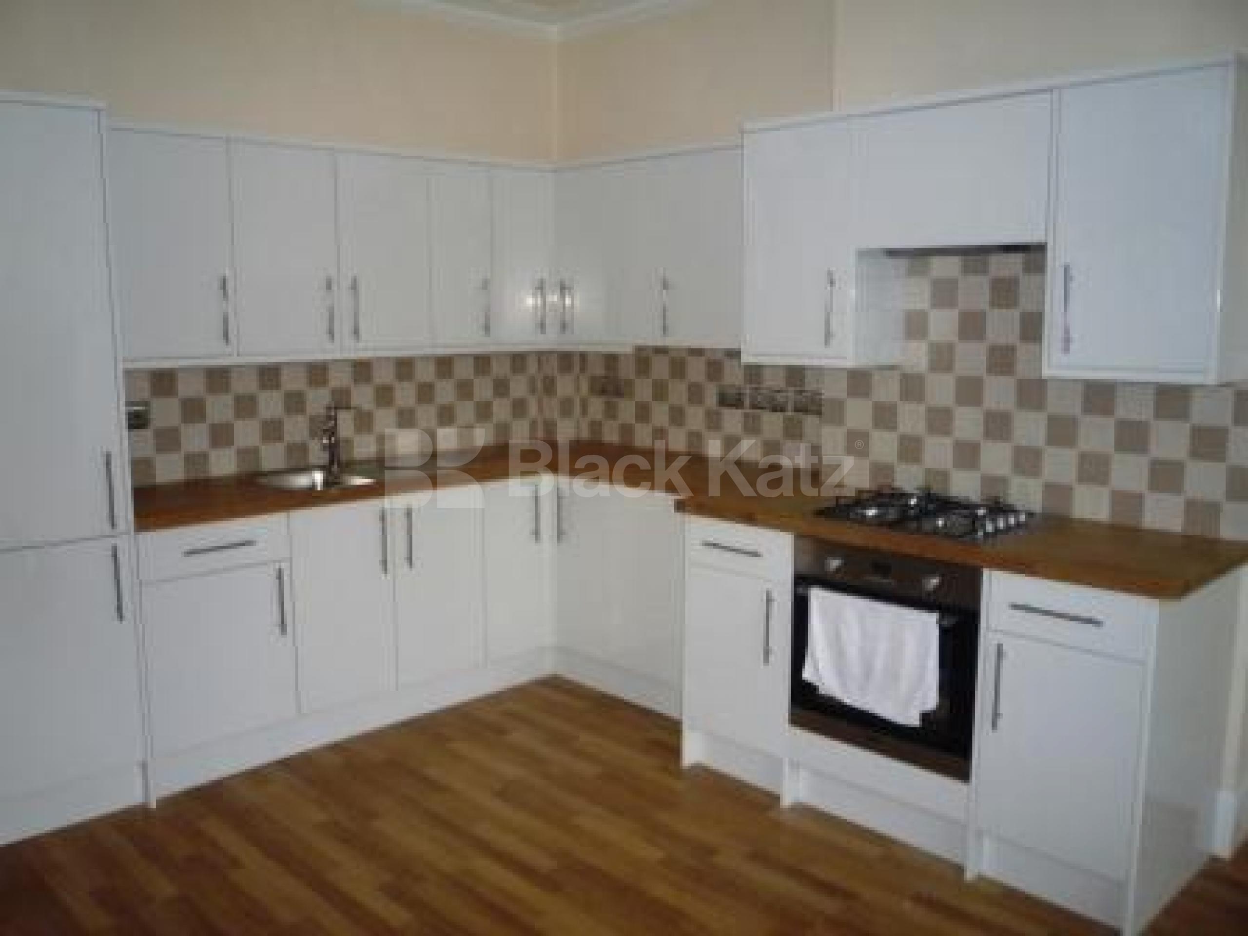 			3 Bedroom, 1 bath, 1 reception Flat			 Dukes Avenue, MUSWELL HILL N10