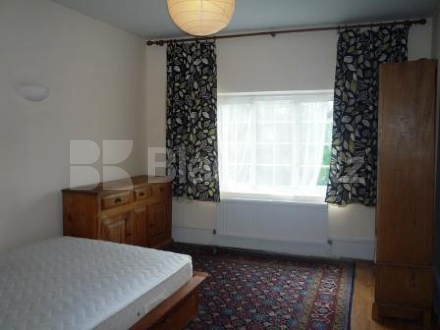 			Inclusive of Council Tax and Water!, 2 Bedroom, 1 bath, 1 reception Flat			 Park Road, CROUCH END