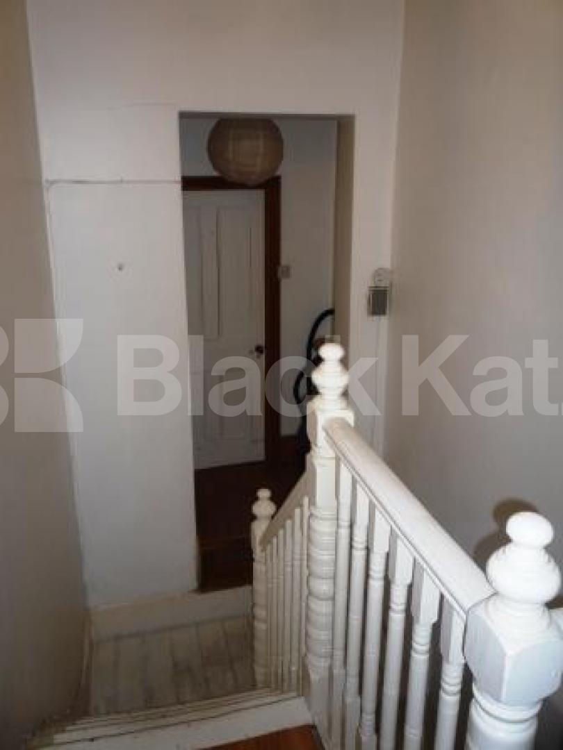 			Inclusive of Council Tax and Water!, 2 Bedroom, 1 bath, 1 reception Flat			 Park Road, CROUCH END