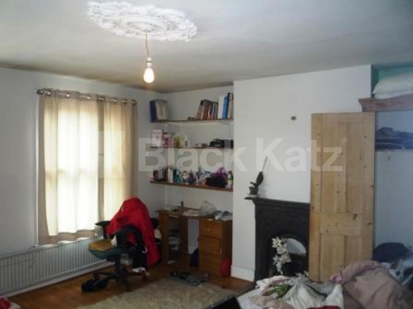 			Inclusive of Council Tax and Water!, 2 Bedroom, 1 bath, 1 reception Flat			 Park Road, CROUCH END