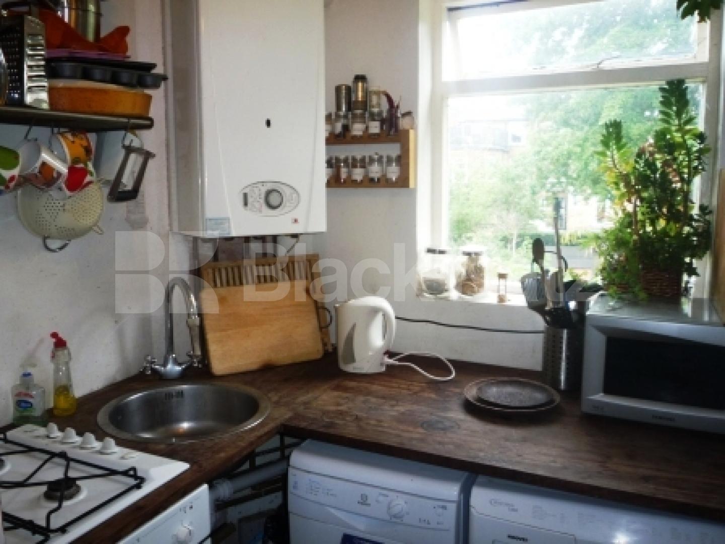 			2 Bedroom, 1 bath, 1 reception Flat			 Hillfield Avenue, CROUCH END