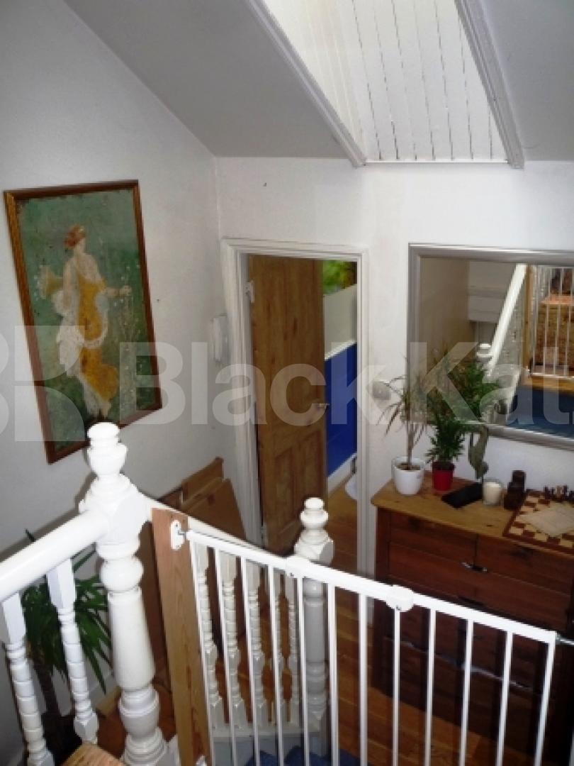 			2 Bedroom, 1 bath, 1 reception Flat			 Hillfield Avenue, CROUCH END