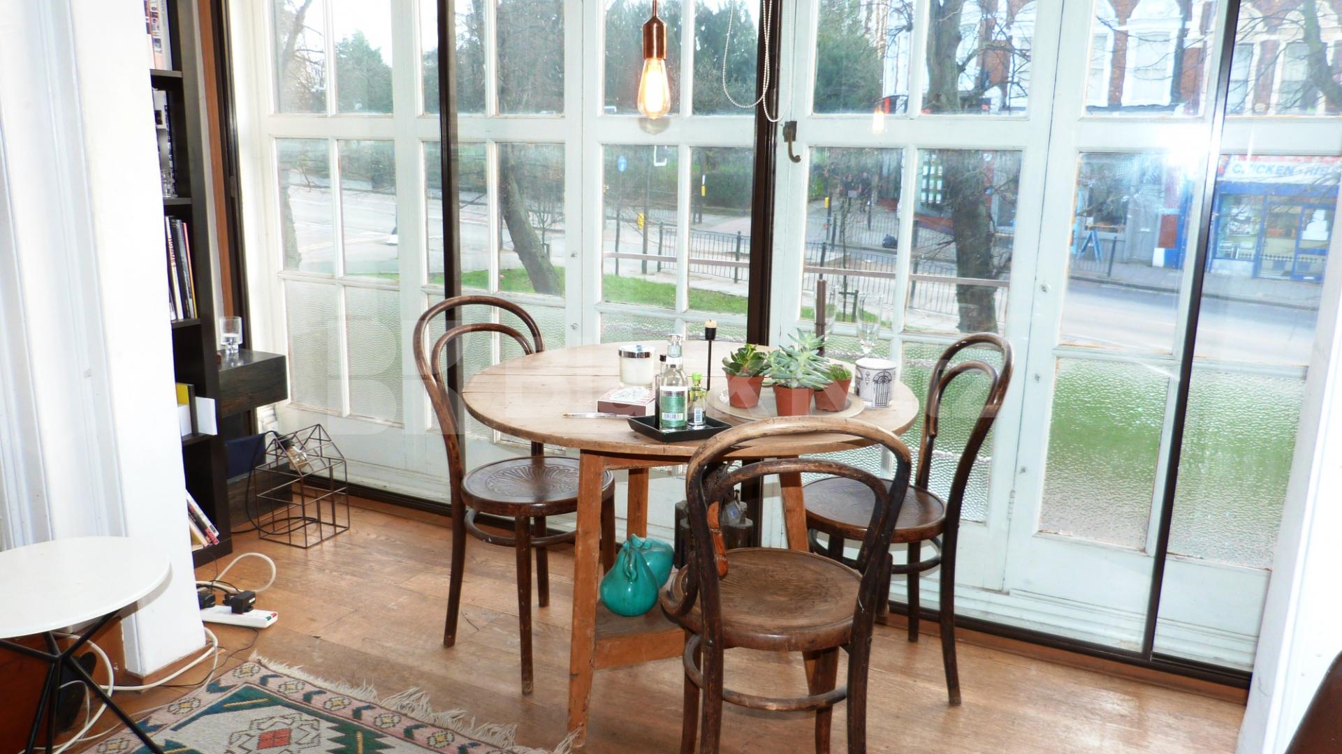 			A 3 bed Coach house in the heart of Hornsey, 3 Bedroom, 1 bath, 1 reception House			 Hornsey High Street, Hornsey