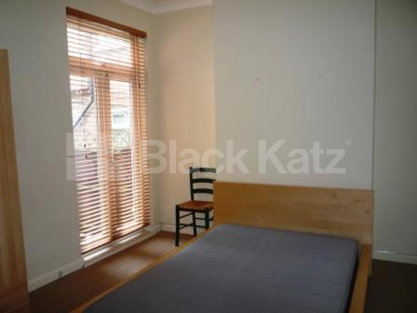 			Gorgeous 2 bed flat with patio, 2 Bedroom, 1 bath, 1 reception Ground Floor Flat			 Crescent Road, Alexandra Palace