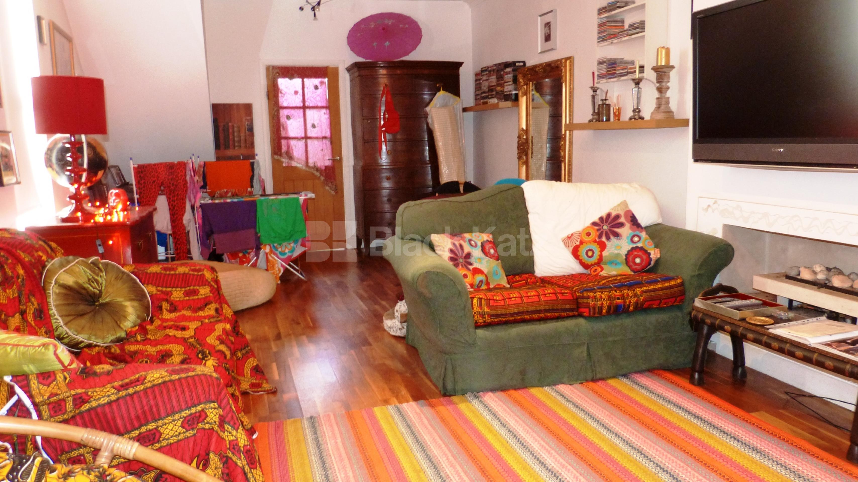 			Inclusive Of All Bills !, Studio Apartment, 1 bath, 1 reception Studio			 Hampden Road, Muswell Hill N10