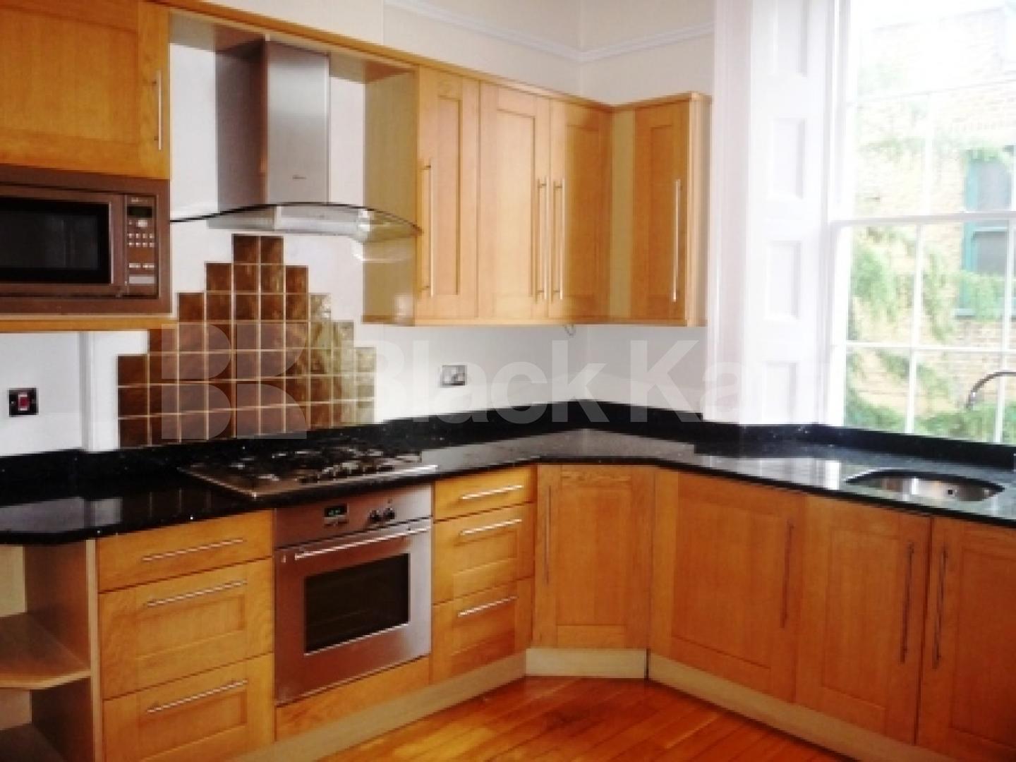 			3 Bedroom, 1 bath, 1 reception Flat			 High Street, HORNSEY 