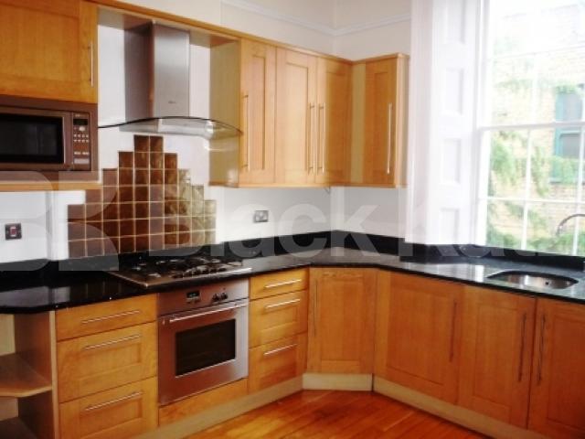 			3 Bedroom, 1 bath, 1 reception Flat			 High Street, HORNSEY 