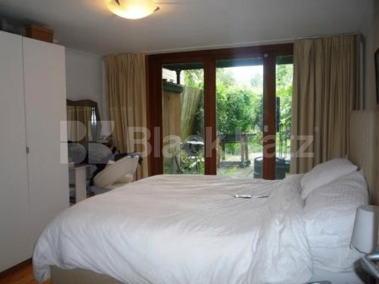 			2 Bedroom, 1 bath, 1 reception Flat			 Donovan Avenue, MUSWELL HILL