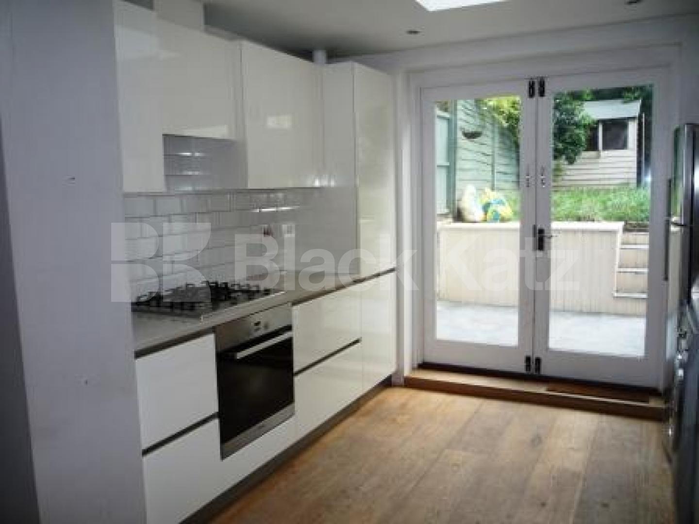			LET, 2 Bedroom, 1 bath, 1 reception Flat			 Northwood Road, HIGHGATE