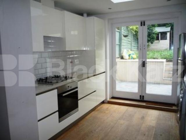 			LET, 2 Bedroom, 1 bath, 1 reception Flat			 Northwood Road, HIGHGATE