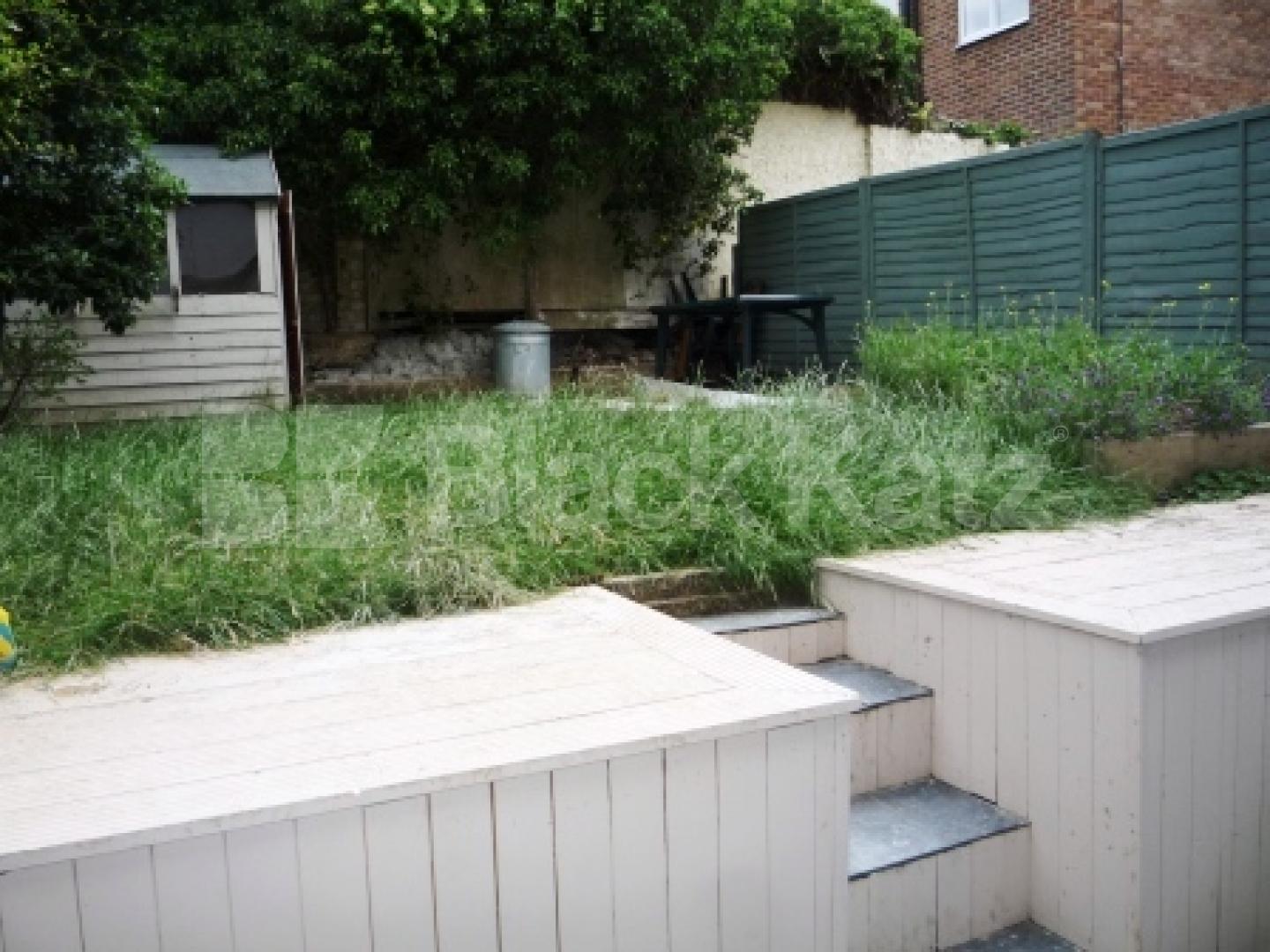 			LET, 2 Bedroom, 1 bath, 1 reception Flat			 Northwood Road, HIGHGATE