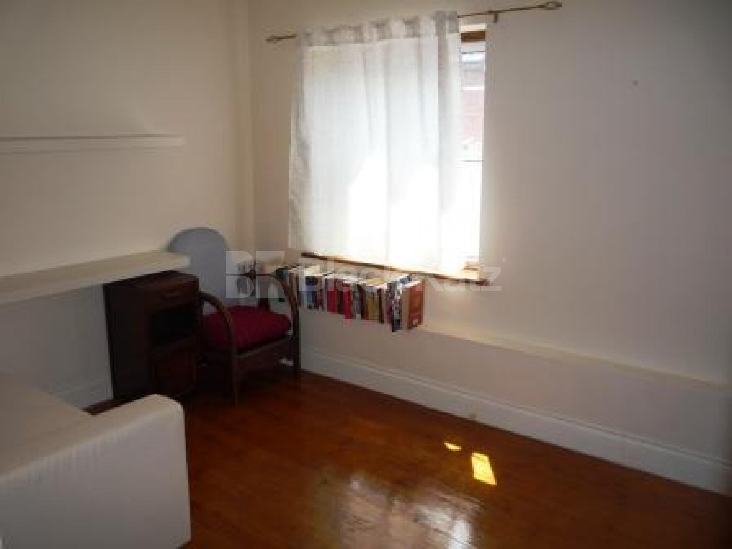 			Inclusive of Water!, Studio Apartment, 1 bath, 1 reception Studio			 Park Road, CROUCH END N8