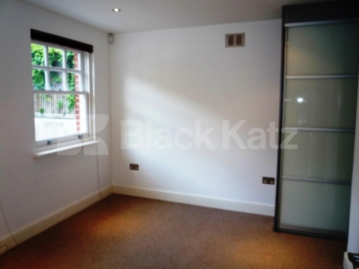 			LET, 1 Bedroom, 1 bath, 1 reception Ground Floor Flat			 Hillfield Avenue, CROUCH END
