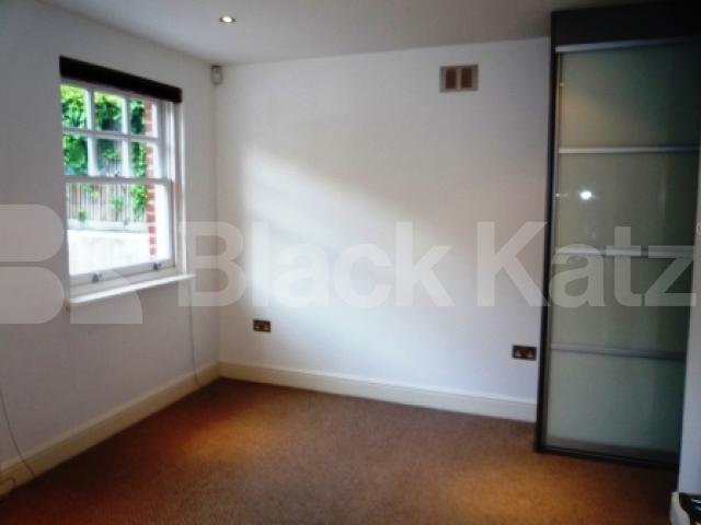 			LET, 1 Bedroom, 1 bath, 1 reception Ground Floor Flat			 Hillfield Avenue, CROUCH END