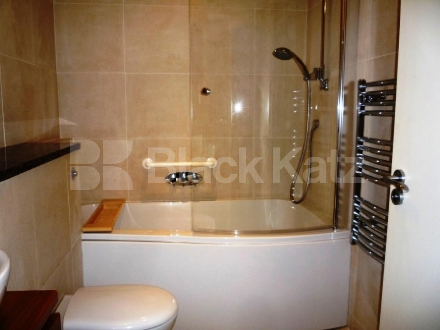 			LET, 1 Bedroom, 1 bath, 1 reception Ground Floor Flat			 Hillfield Avenue, CROUCH END