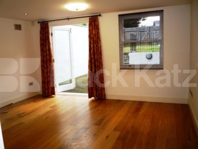 			LET, 1 Bedroom, 1 bath, 1 reception Ground Floor Flat			 Hillfield Avenue, CROUCH END