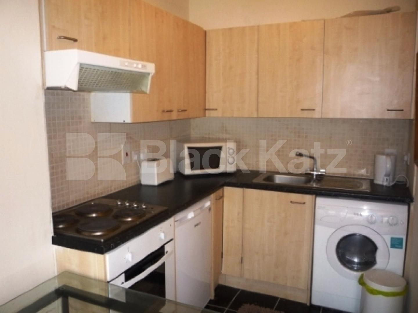 			Includes all bills, 1 Bedroom, 1 bath, 1 reception Flat			 Great North Road, HIGHGATE