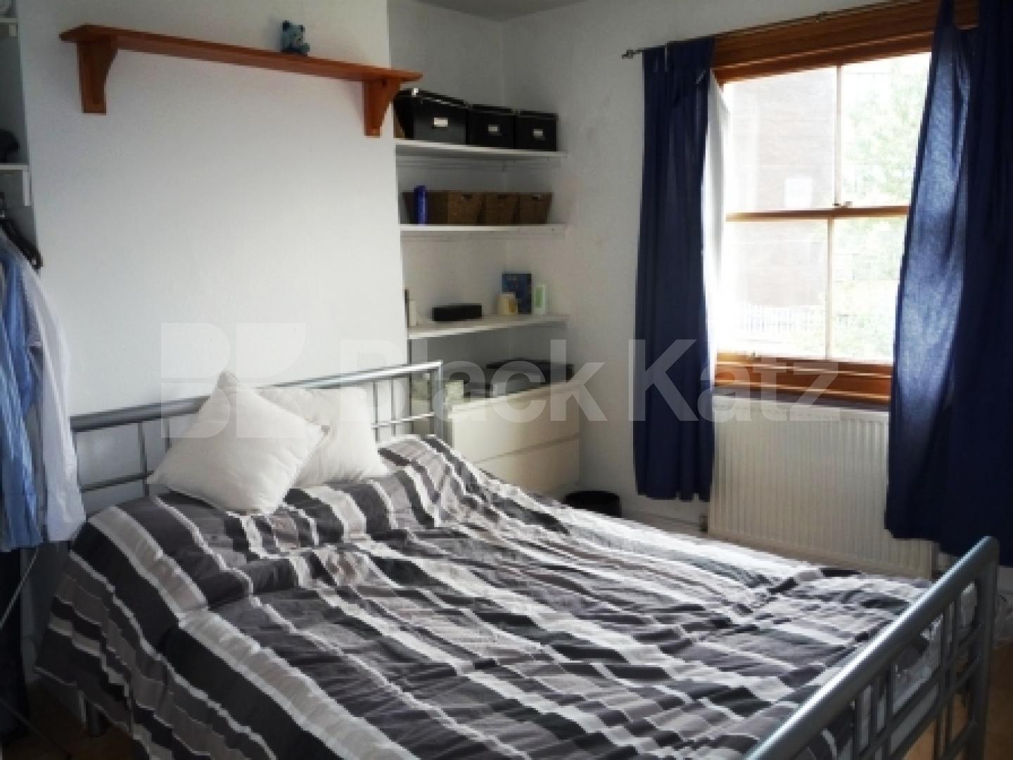 			NEW INSTRUCTION!, 2 Bedroom, 1 bath, 1 reception House			 Ringslade Road, WOOD GREEN